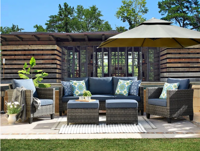 Why End of Summer is the Perfect Time to Buy Outdoor Patio Furniture