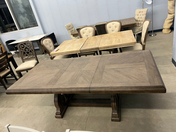 Elegant Extendable Dining Set 5 pieces (table + 2 armchairs +2 side chairs)