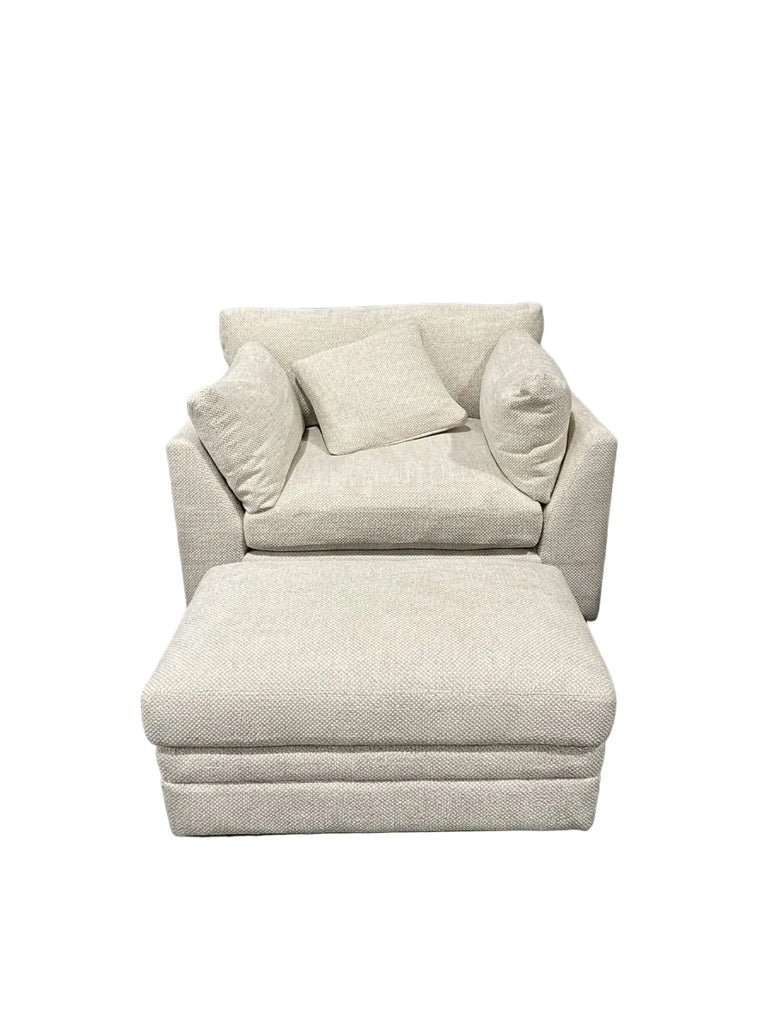 Oversized armchair with ottoman